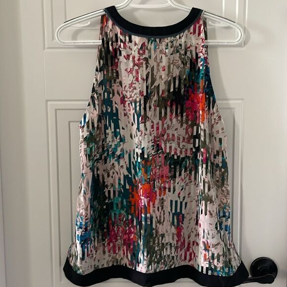 Elizabeth and James Sleeveless Floral Silk Blouse - Picture 4 of 4